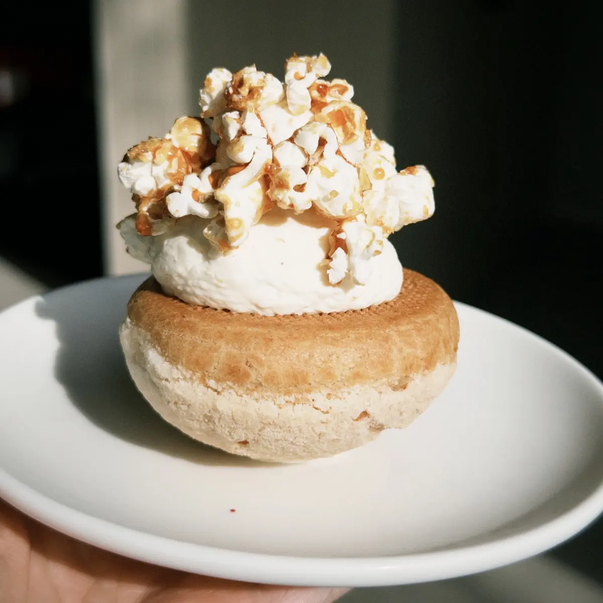 1. Ptyś popcorn 2. Ekler karmelowy 3. Opera 4. Panna Cotta truskawkowa Słodka jesień w @buvette_lodz