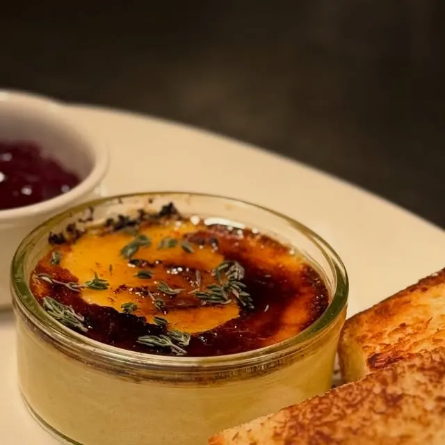 Kozi crème brûlée | tymianek | miód | grzanki