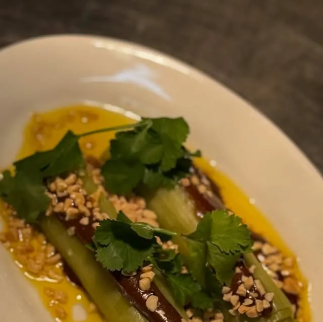 Por | dashi | mame miso | orzech laskowy
